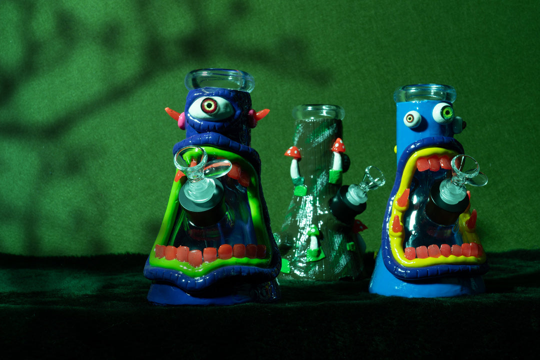 WCG 8" 7mm Thick Three-Eyed Monster Bong