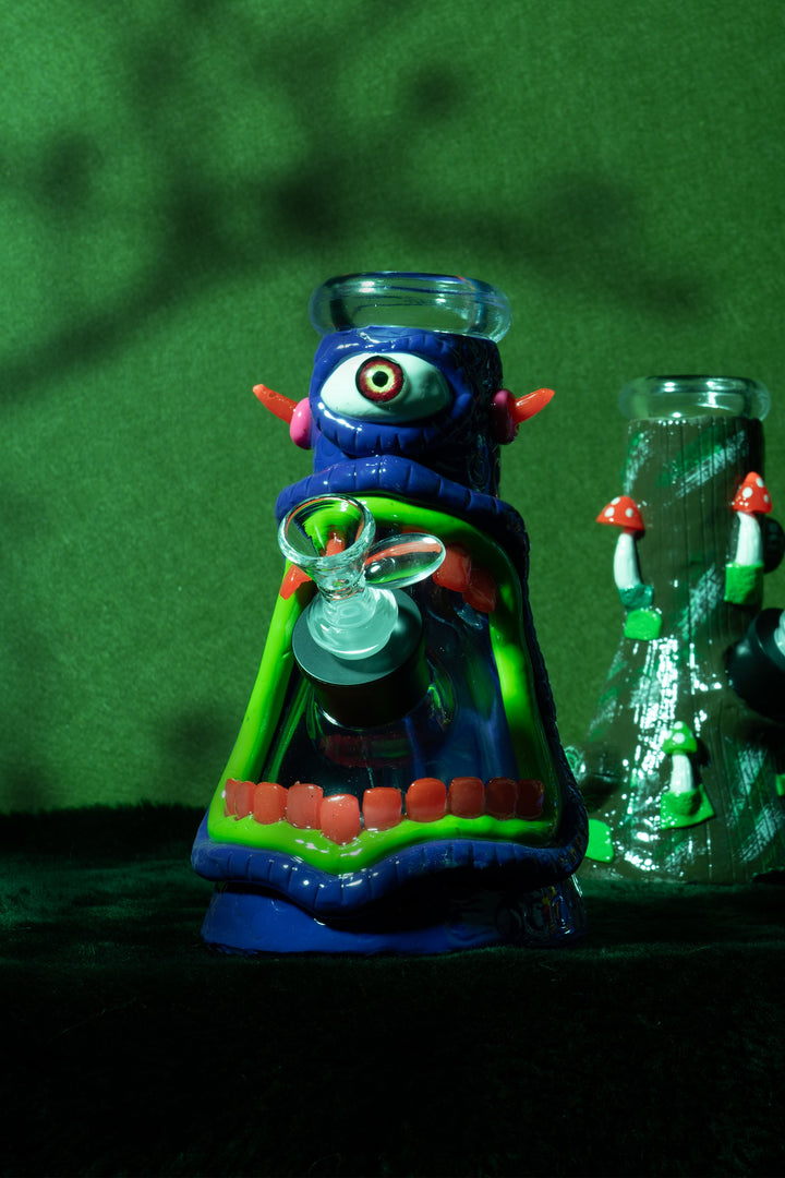 WCG 8" 7mm Thick Cyclops Bong