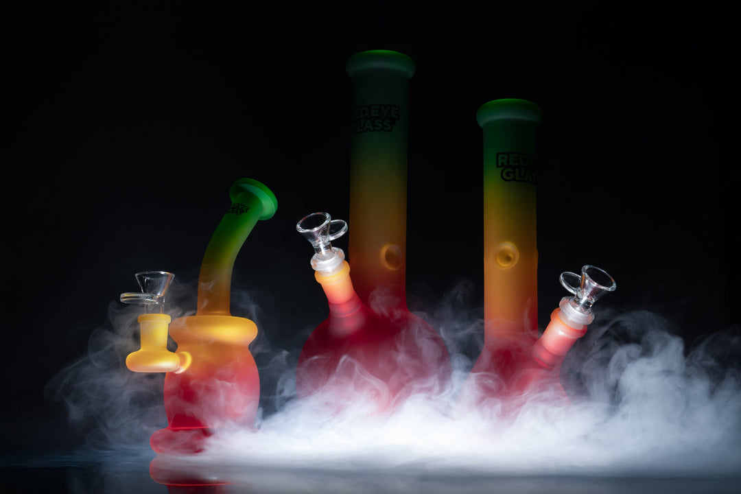 Red Eye Glass 7.5" Frosted Bubbler