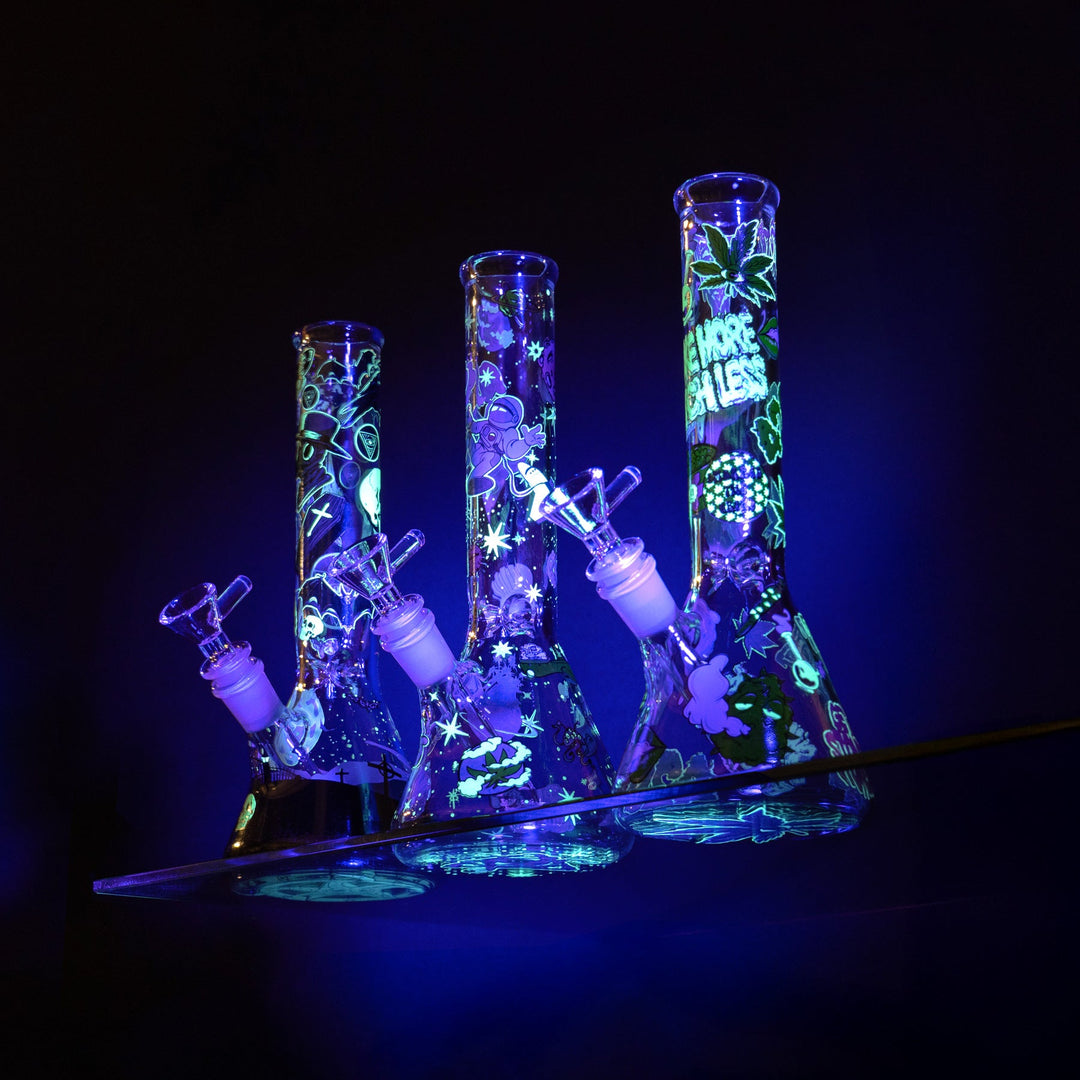 Red Eye Glass 10" Glow-in-the-Dark Lost in Space Bong